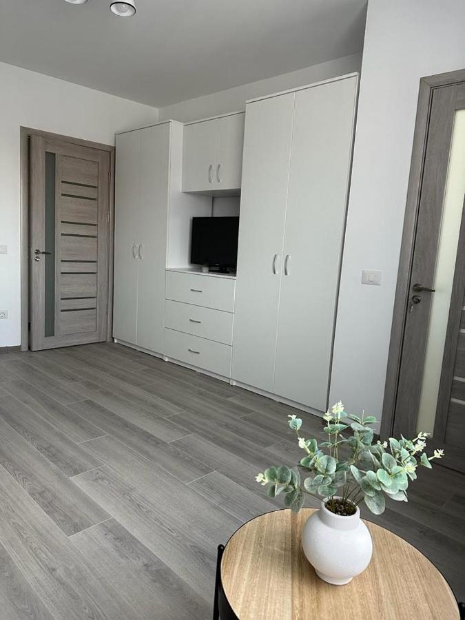 Luxury Studios Blvd. G. Enescu Suceava Exterior photo
